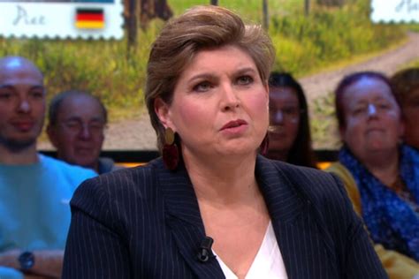 angela boer zoekt vrouw|Angela de Jong geloofde niets van terugkeer BzV。